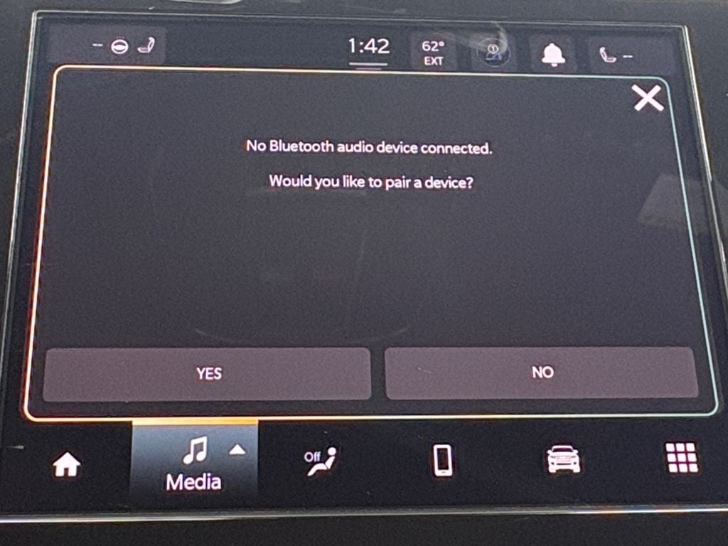 2026 Jeep Grand Cherokee GRAND CHEROKEE LAREDO X 4X2