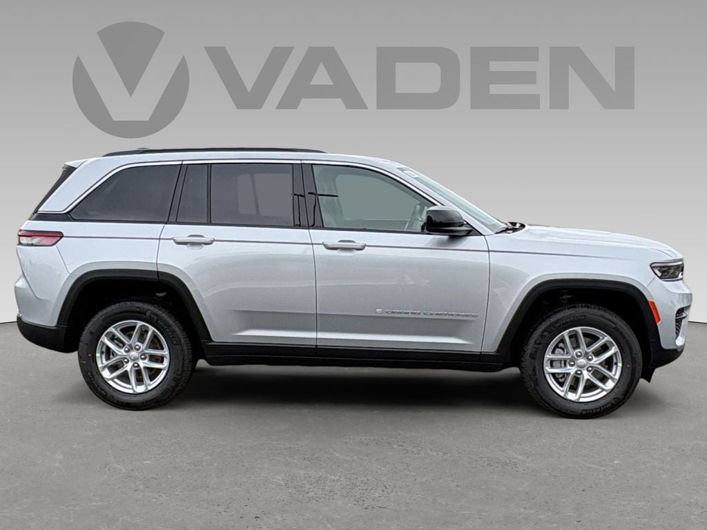 2026 Jeep Grand Cherokee GRAND CHEROKEE LAREDO X 4X2