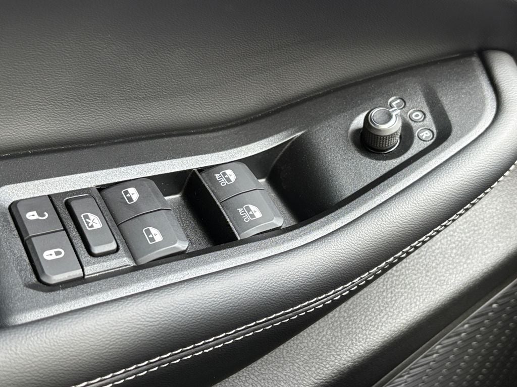 2026 Jeep Grand Cherokee GRAND CHEROKEE LAREDO X 4X2