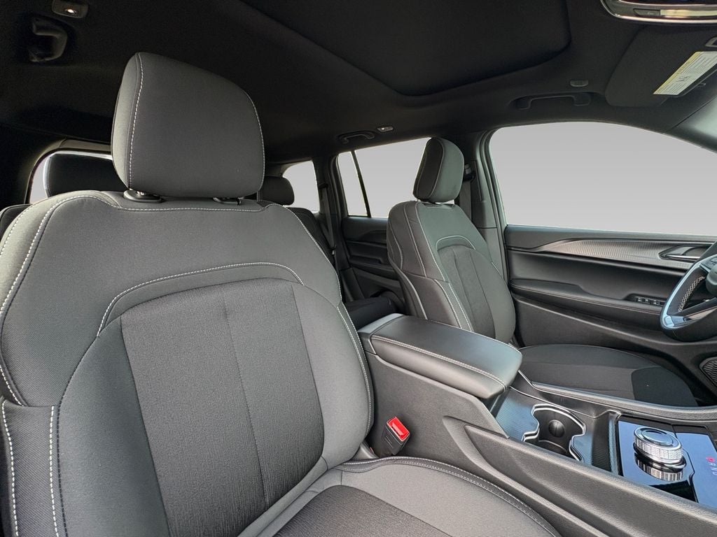 2026 Jeep Grand Cherokee GRAND CHEROKEE LAREDO X 4X2