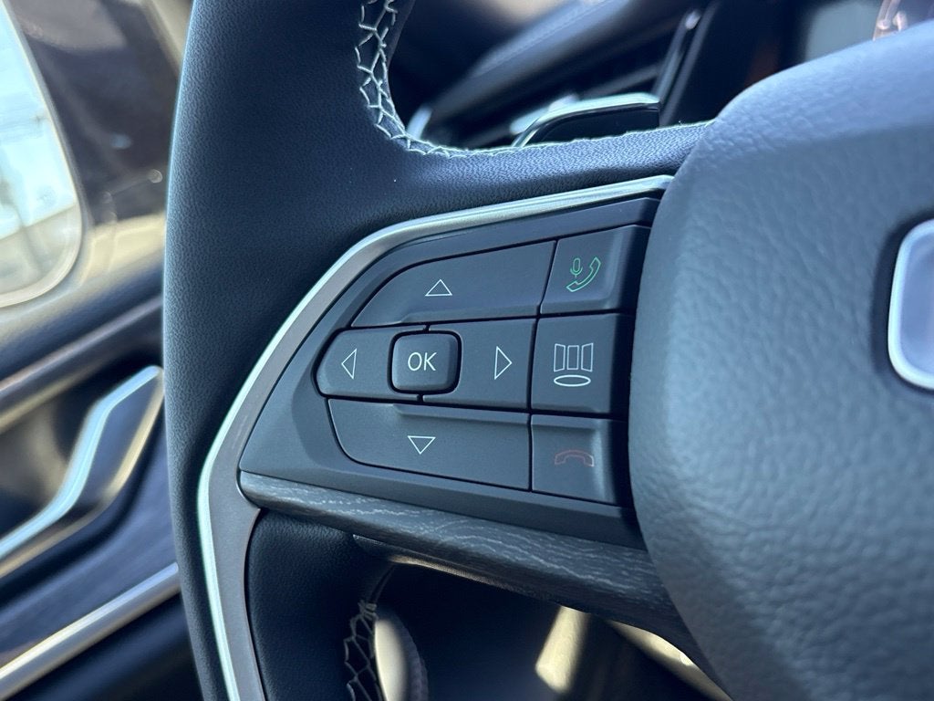 2027 Jeep Grand Cherokee GRAND CHEROKEE LAREDO ALTITUDE 4X2
