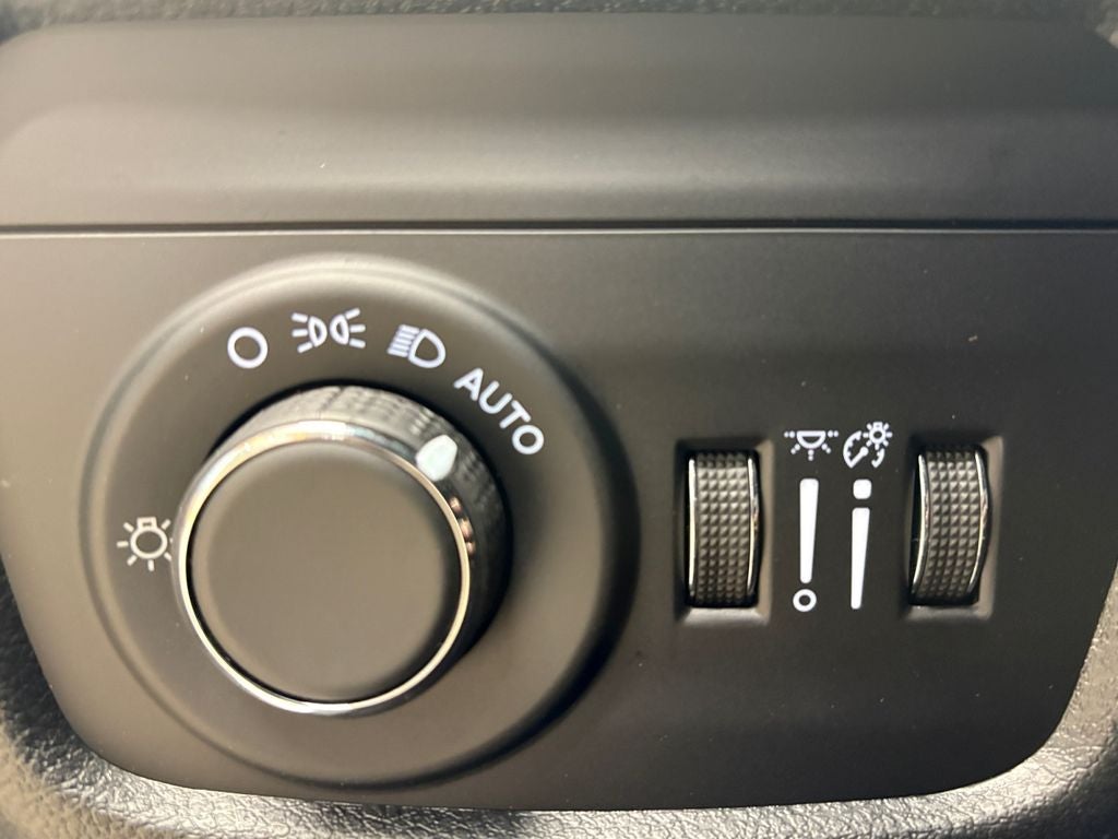 2026 Jeep Grand Cherokee GRAND CHEROKEE LAREDO ALTITUDE 4X2