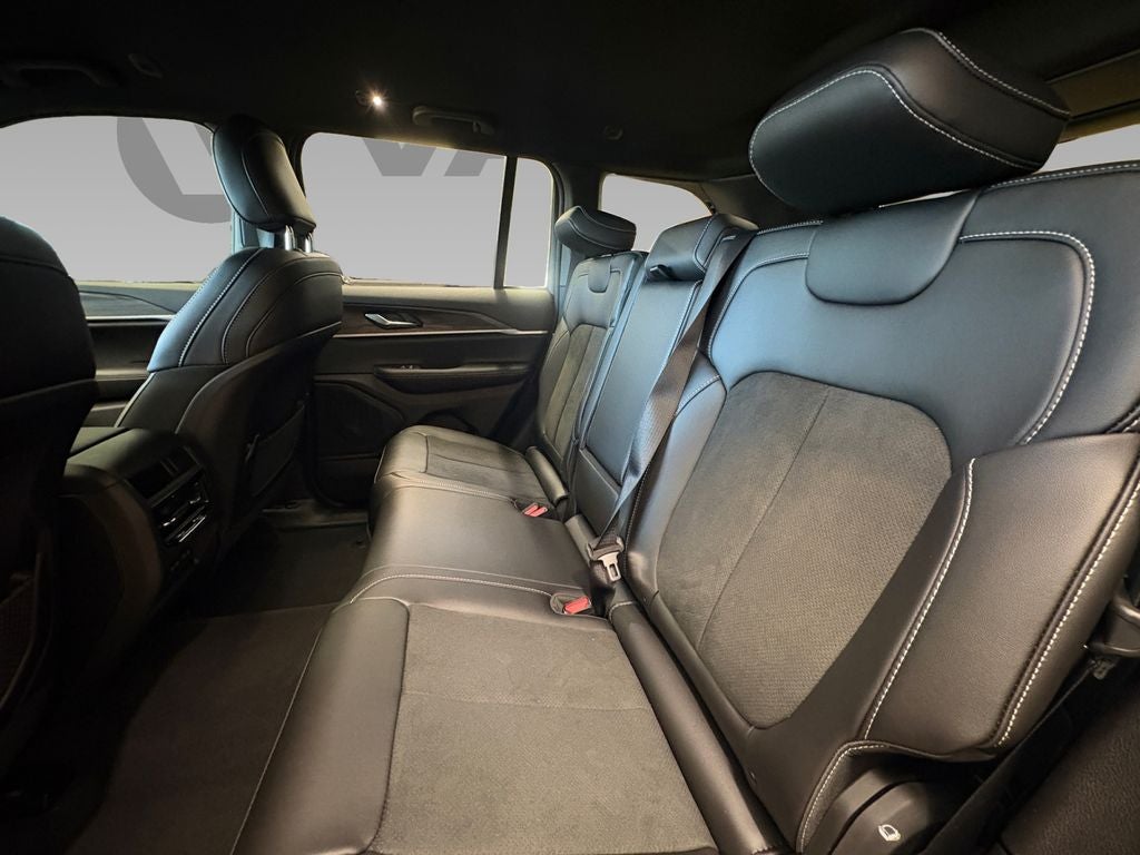 2026 Jeep Grand Cherokee GRAND CHEROKEE LAREDO ALTITUDE 4X2