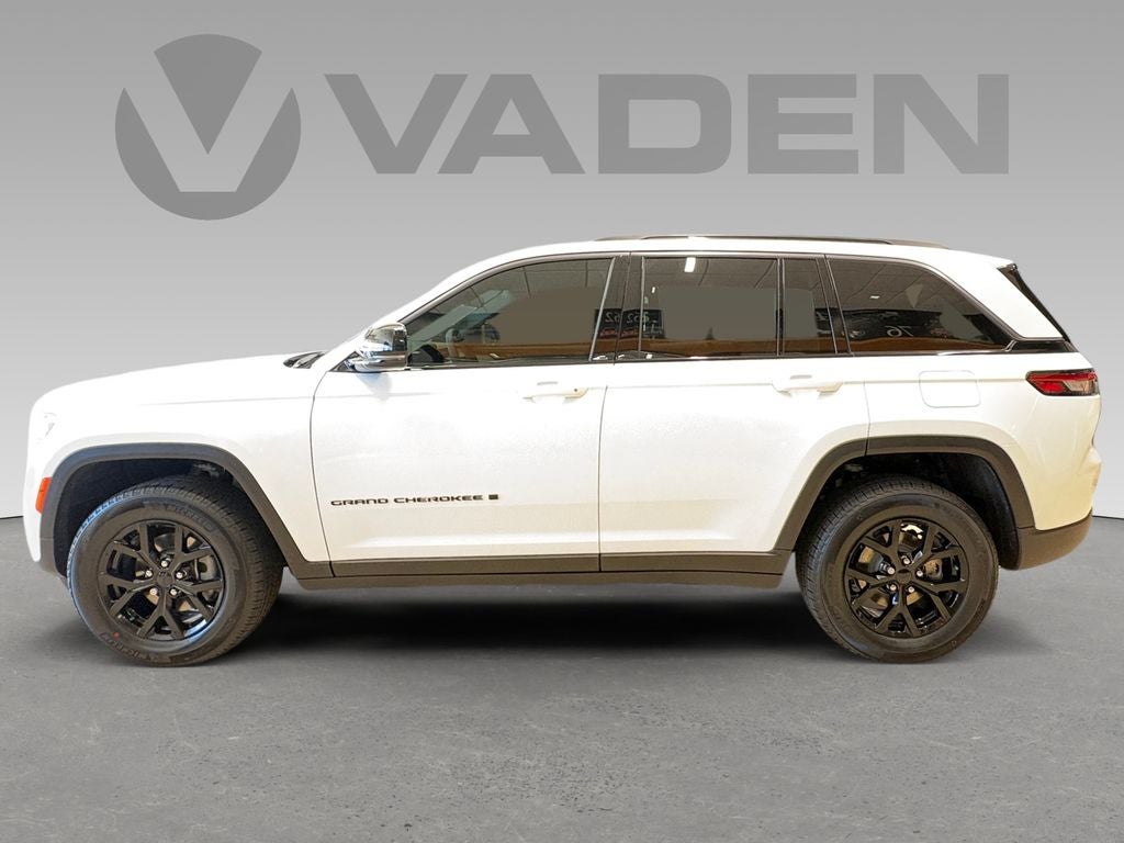 2026 Jeep Grand Cherokee GRAND CHEROKEE LAREDO ALTITUDE 4X2