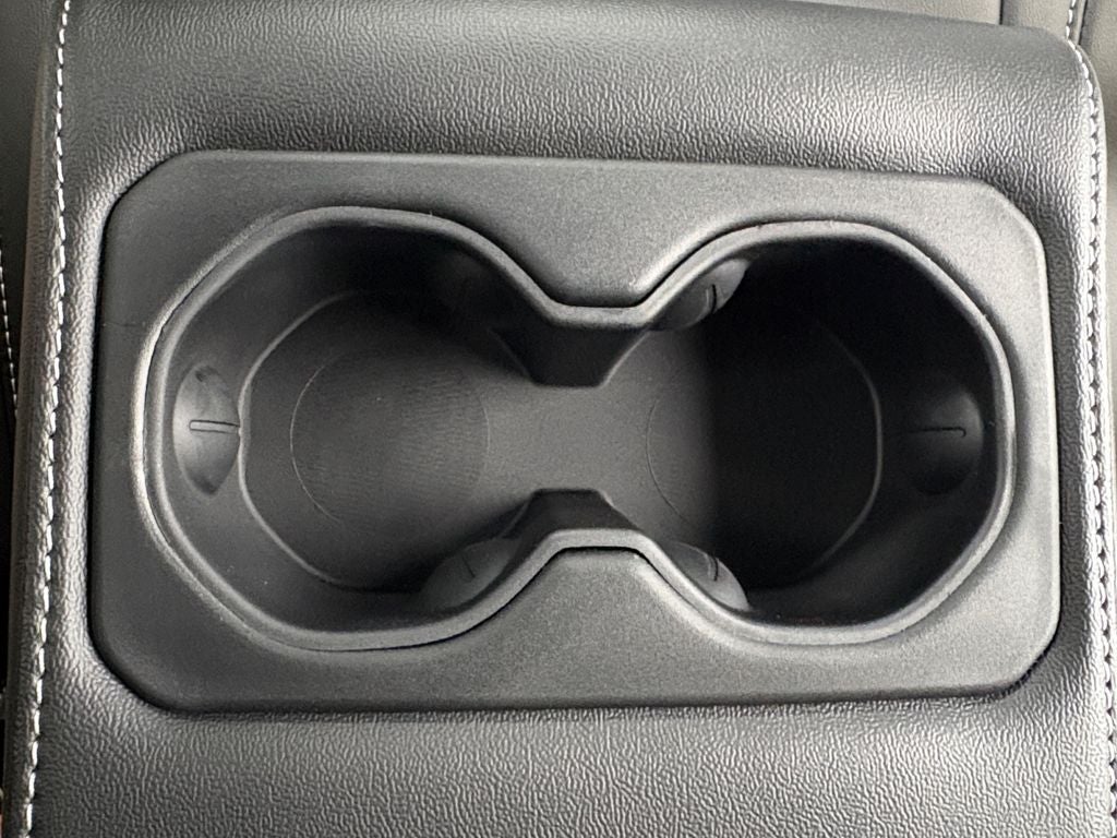 2026 Jeep Grand Cherokee GRAND CHEROKEE LAREDO ALTITUDE 4X2