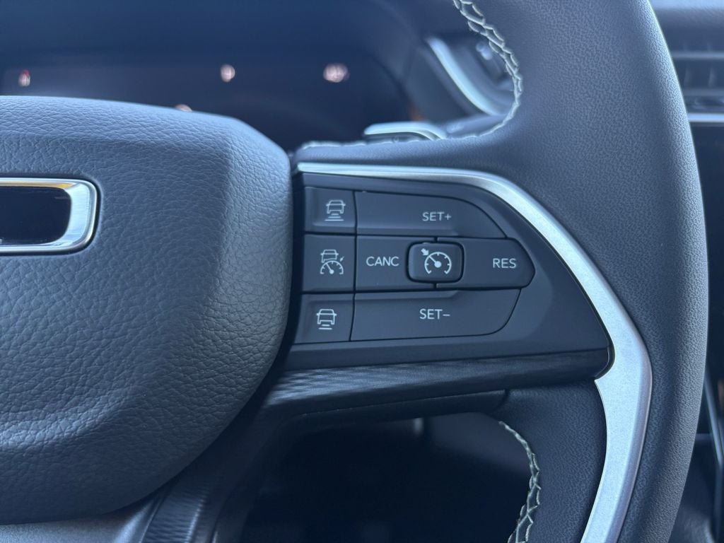 2026 Jeep Grand Cherokee GRAND CHEROKEE LAREDO 4X4