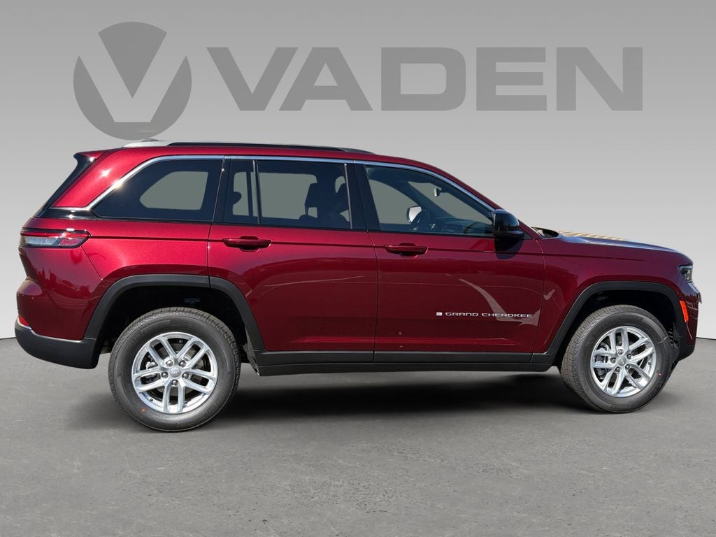2026 Jeep Grand Cherokee GRAND CHEROKEE LAREDO 4X4