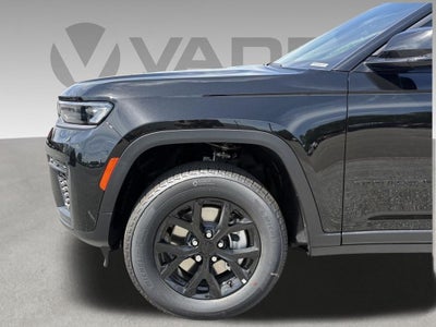 2026 Jeep Grand Cherokee GRAND CHEROKEE L LAREDO ALTITUDE 4X2