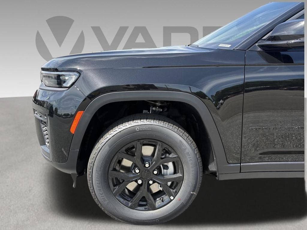 2026 Jeep Grand Cherokee GRAND CHEROKEE L LAREDO ALTITUDE 4X2