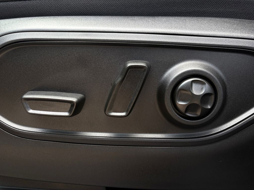 2026 Jeep Grand Cherokee GRAND CHEROKEE L LAREDO ALTITUDE 4X2