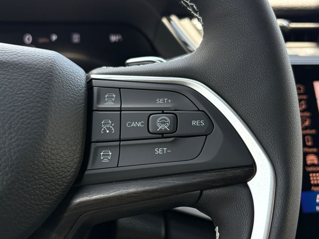 2026 Jeep Grand Cherokee GRAND CHEROKEE L LAREDO ALTITUDE 4X2