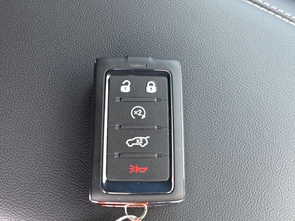 2026 Jeep Grand Cherokee GRAND CHEROKEE L LAREDO ALTITUDE 4X2