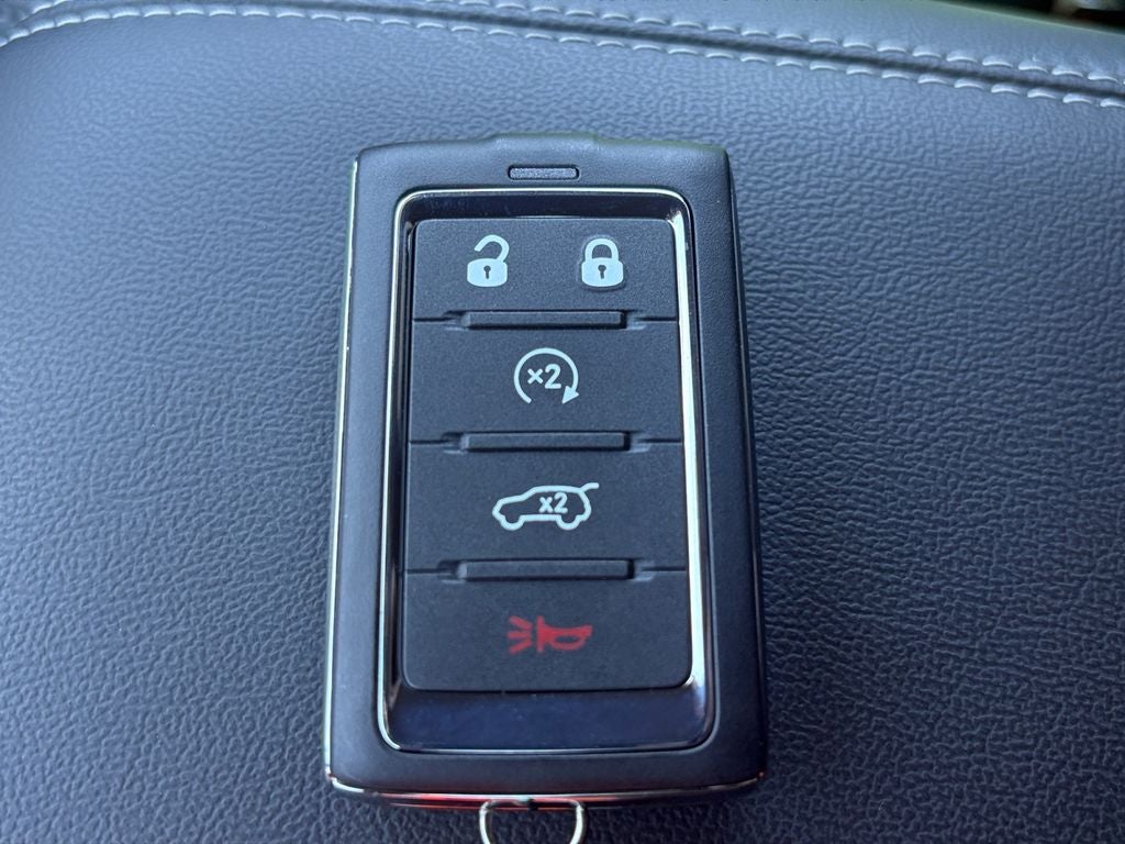 2026 Jeep Grand Cherokee GRAND CHEROKEE L LAREDO ALTITUDE 4X2