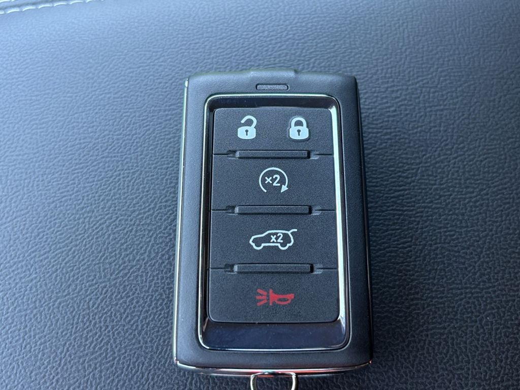 2026 Jeep Grand Cherokee GRAND CHEROKEE L LAREDO ALTITUDE 4X2