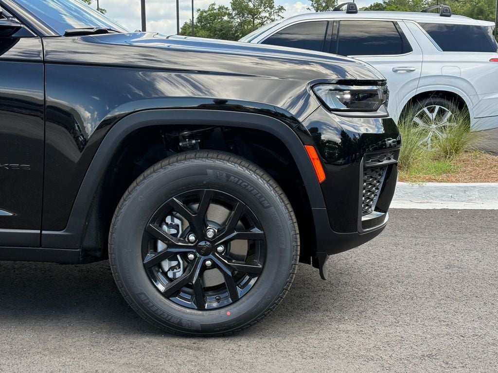 2026 Jeep Grand Cherokee GRAND CHEROKEE L LAREDO ALTITUDE 4X4