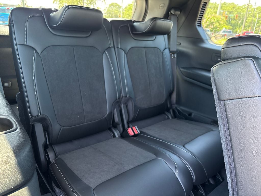 2026 Jeep Grand Cherokee GRAND CHEROKEE L LAREDO ALTITUDE 4X4
