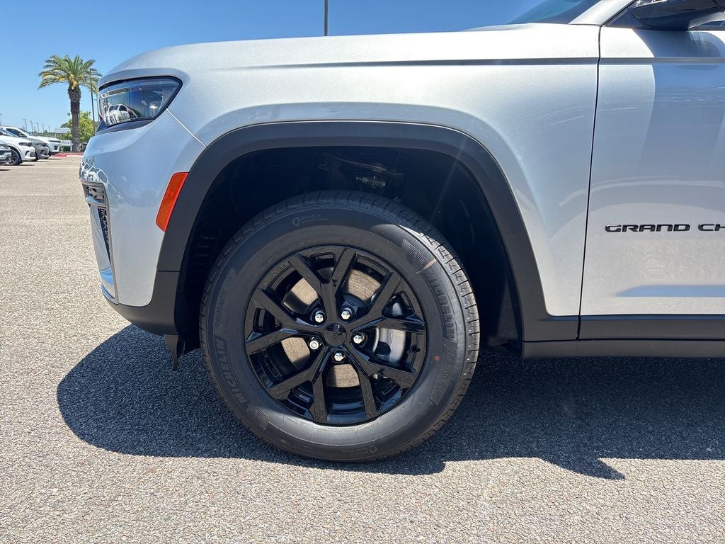 2026 Jeep Grand Cherokee GRAND CHEROKEE L LAREDO ALTITUDE 4X4