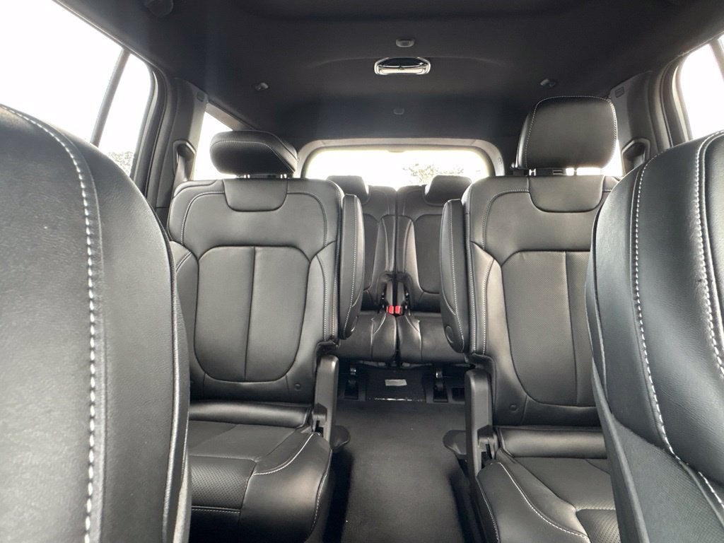 2027 Jeep Grand Cherokee GRAND CHEROKEE L LIMITED RESERVE 4X4