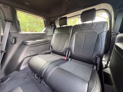 2027 Jeep Grand Cherokee GRAND CHEROKEE L LIMITED RESERVE 4X4