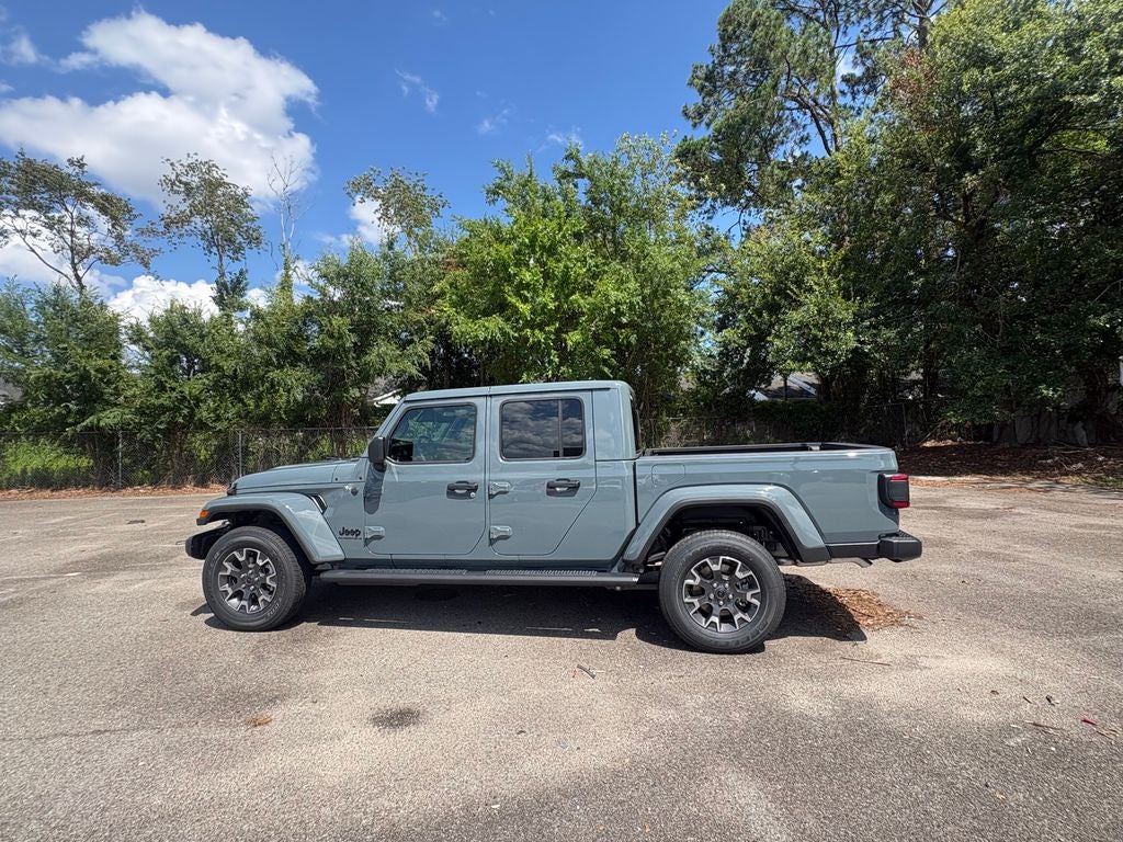 2026 Jeep Gladiator GLADIATOR SAHARA 4X4