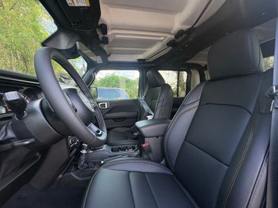 2026 Jeep Gladiator GLADIATOR SAHARA 4X4