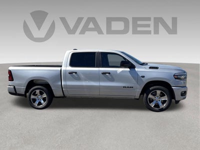 2027 RAM Ram 1500 RAM 1500 EXPRESS CREW CAB 4X2 5'7' BOX