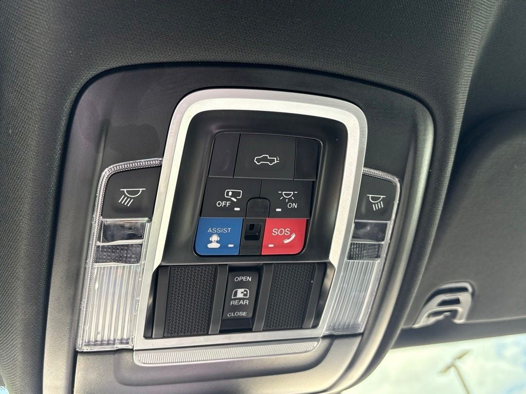 2024 RAM Ram 1500 Limited Crew Cab 4x4 5'7' Box
