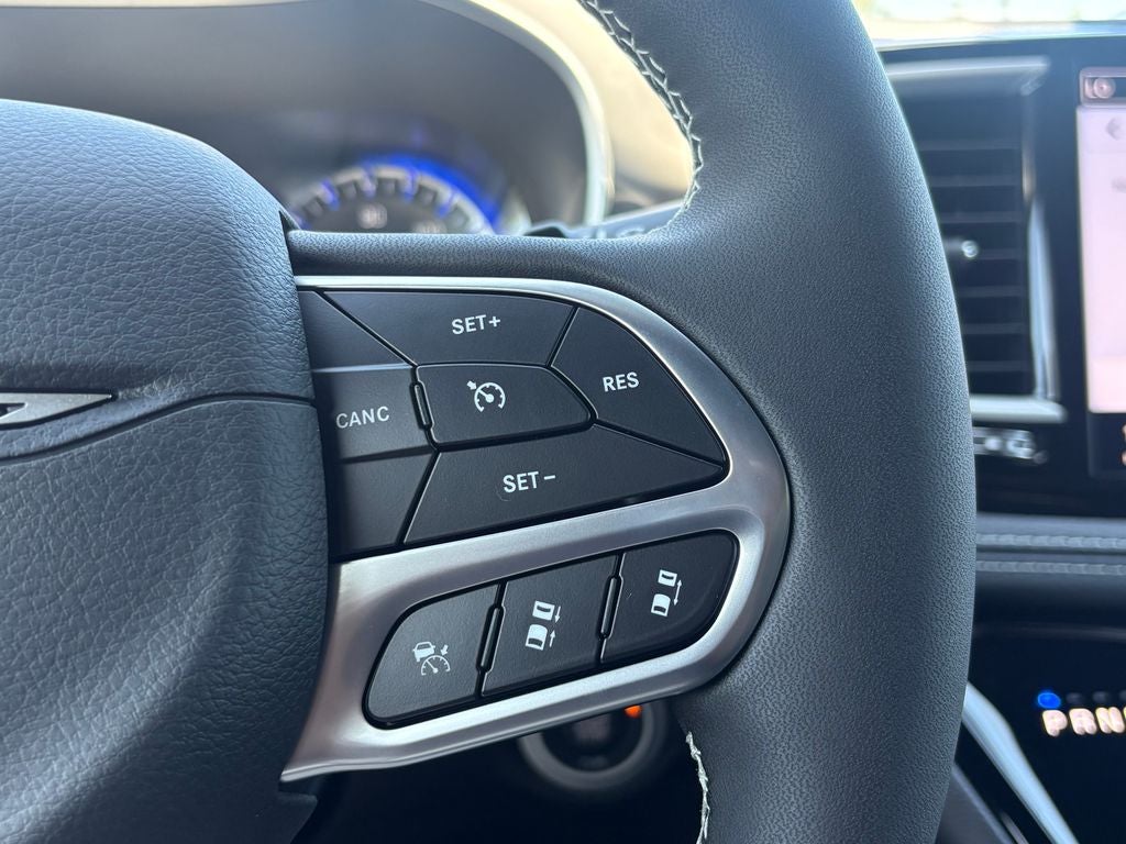 2027 Chrysler Pacifica PACIFICA SELECT