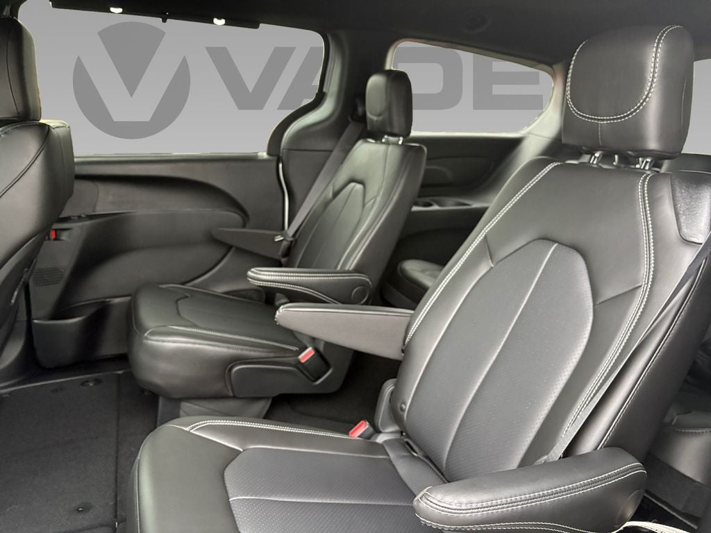 2026 Chrysler Voyager VOYAGER LX