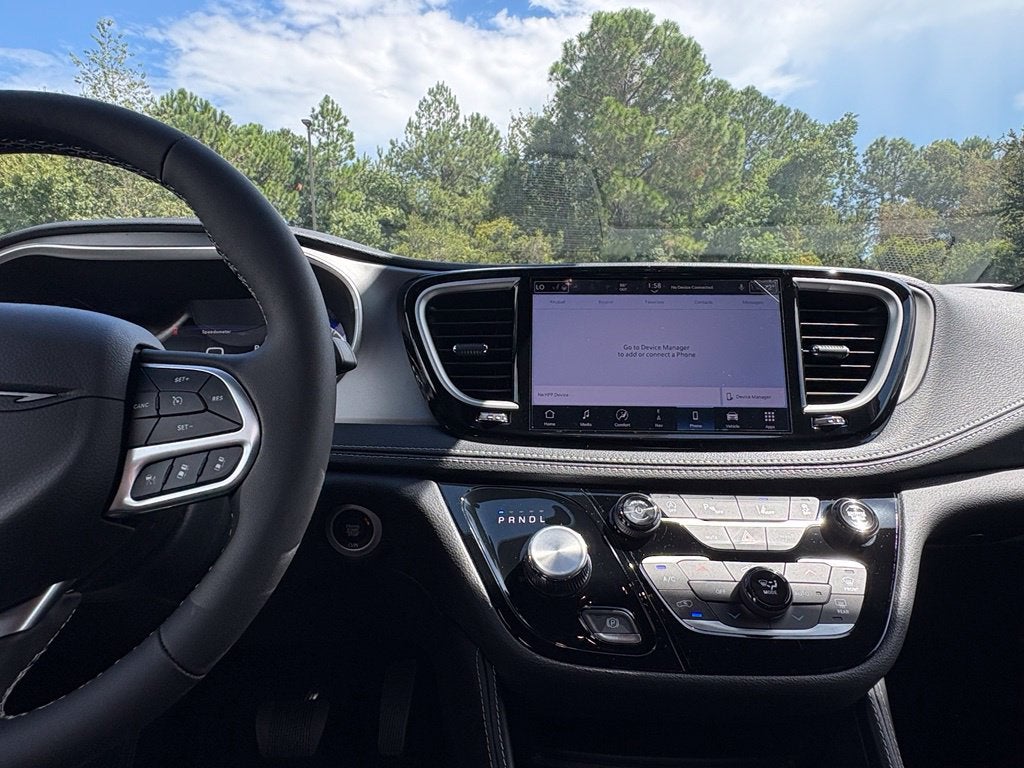 2027 Chrysler Pacifica PACIFICA LIMITED