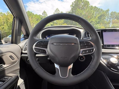 2027 Chrysler Pacifica PACIFICA LIMITED