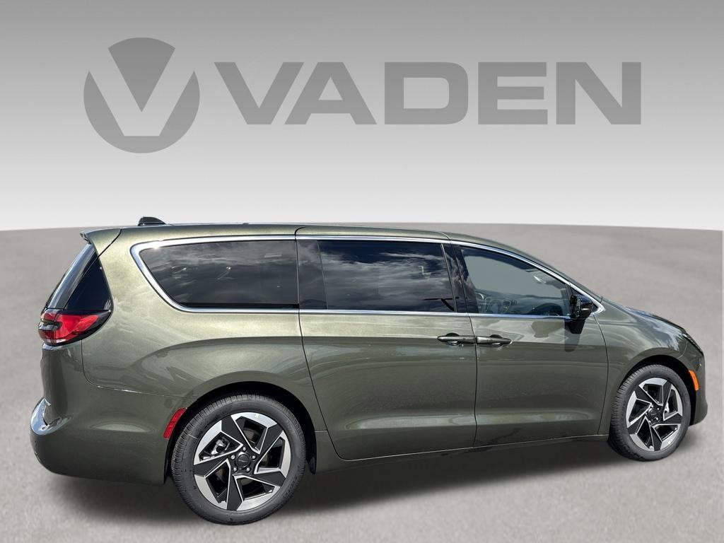 2027 Chrysler Pacifica PACIFICA LIMITED