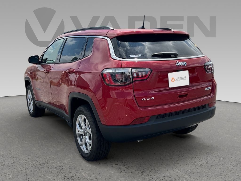 2025 Jeep Compass COMPASS LATITUDE 4X4