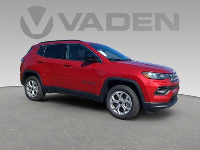 2025 Jeep Compass COMPASS LATITUDE 4X4