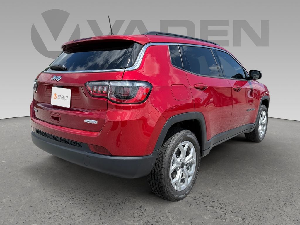 2025 Jeep Compass COMPASS LATITUDE 4X4