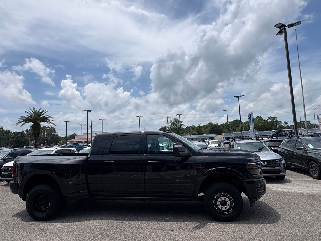 2026 RAM Ram 3500 RAM 3500 LIMITED MEGA CAB 4X4 6'4' BOX