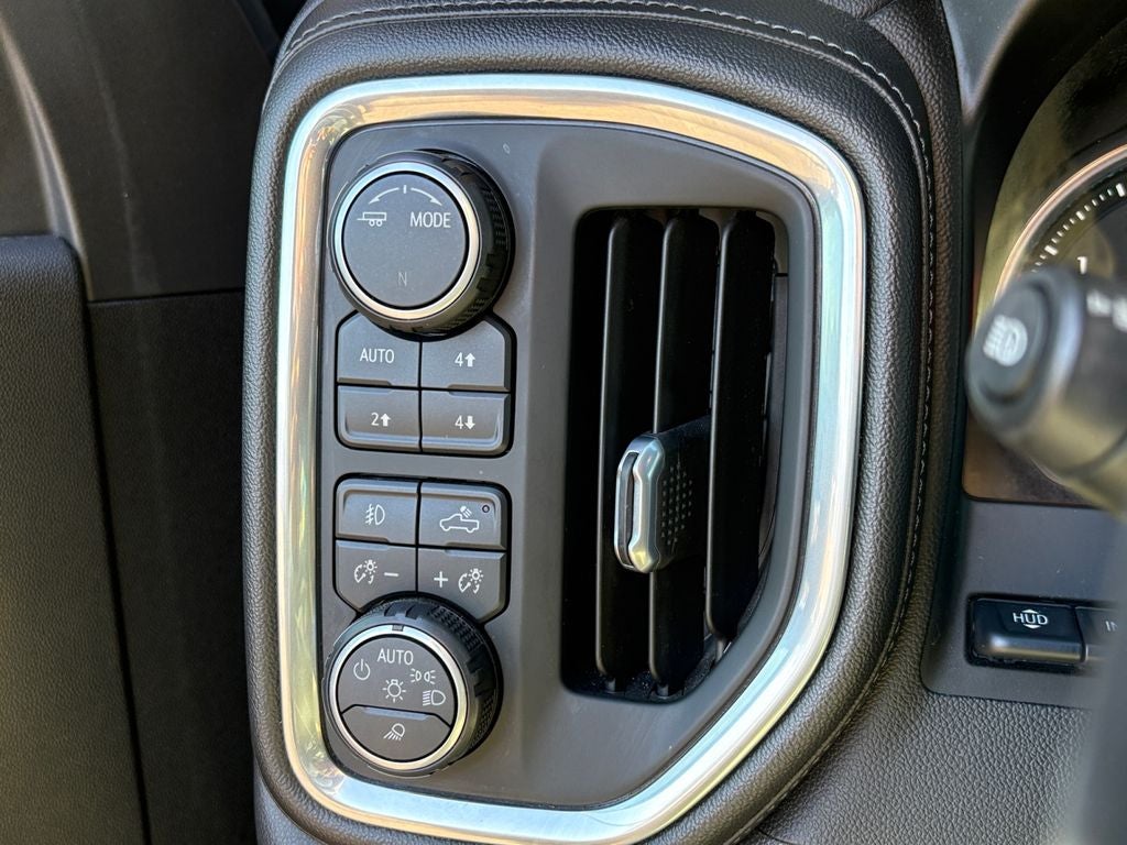 2020 Chevrolet Silverado 1500 4WD Crew Cab Short Bed High Country