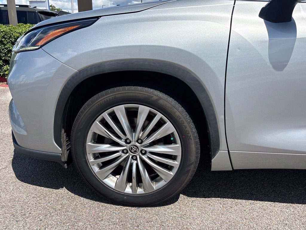 2023 Toyota Highlander Platinum