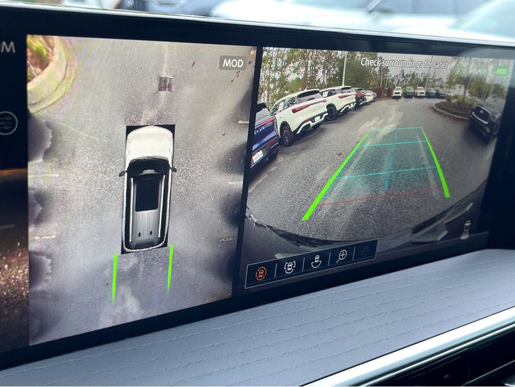 2025 INFINITI QX80 Sensory 4WD