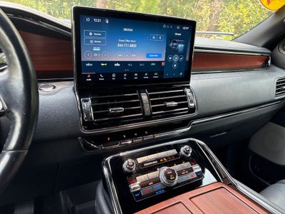 2022 Lincoln Navigator L Reserve