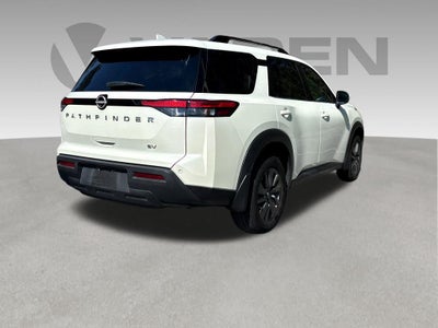2024 Nissan Pathfinder SV