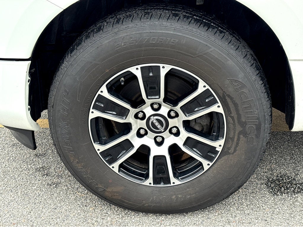 2023 Nissan Titan SV