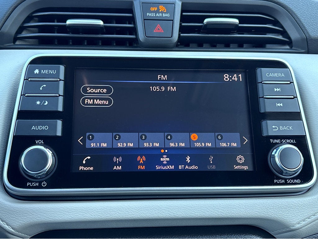 2022 Nissan Versa SV