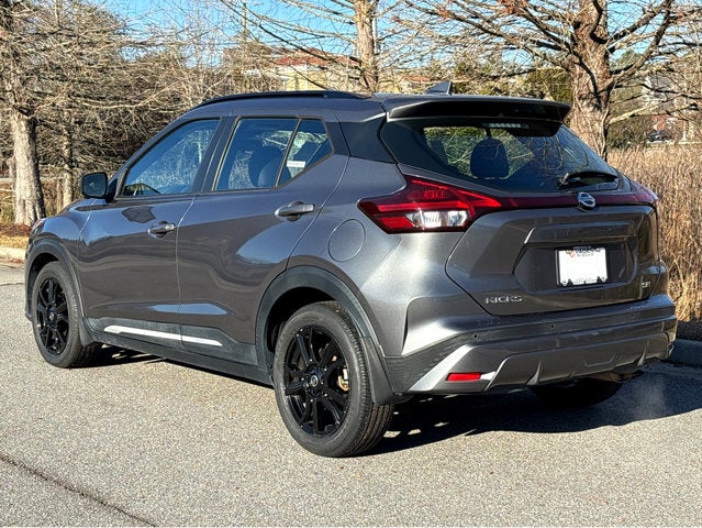 2021 Nissan Kicks SR