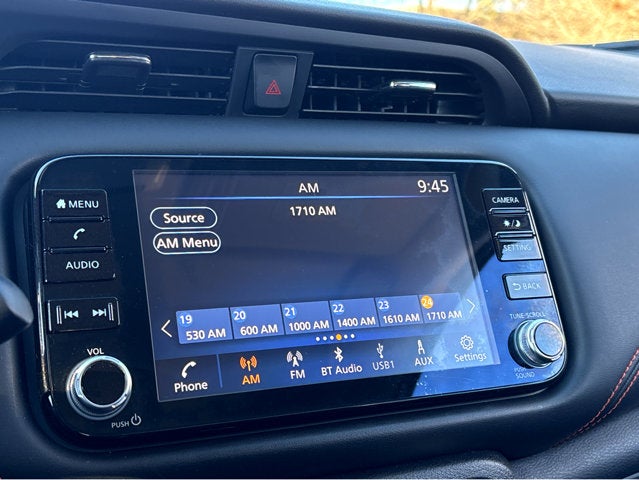 2021 Nissan Kicks SR