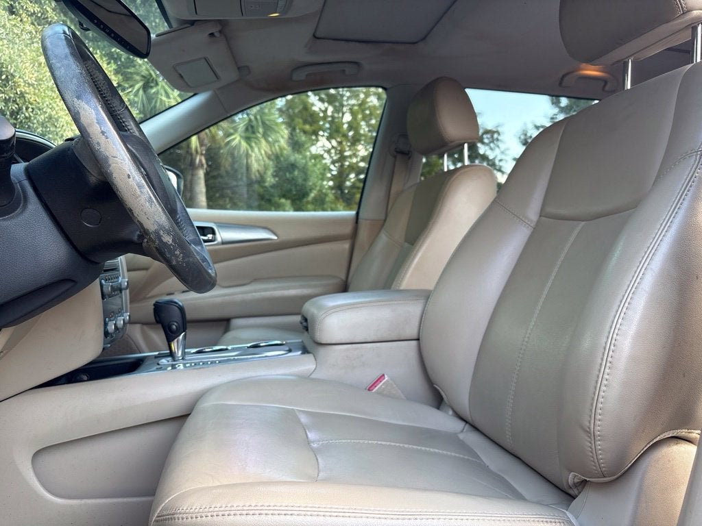 2017 Nissan Pathfinder SL