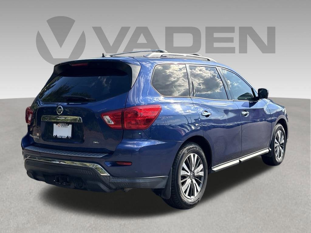 2017 Nissan Pathfinder SL