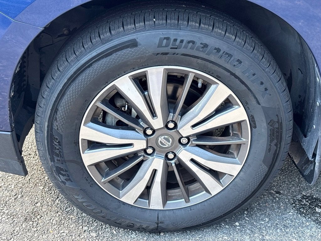2017 Nissan Pathfinder SL