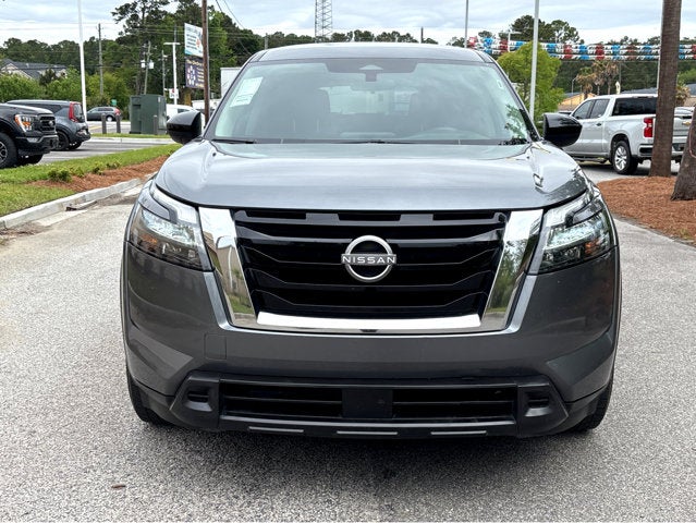 2024 Nissan Pathfinder S