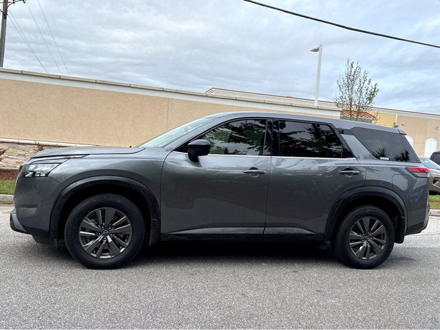 2024 Nissan Pathfinder S